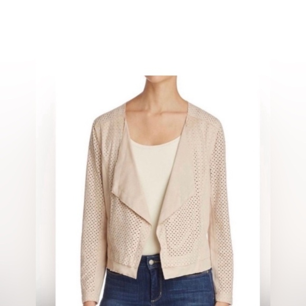 Lyssé Faux Suede Laser Cut Eyelet Draped Front
Beige Moto Jacket